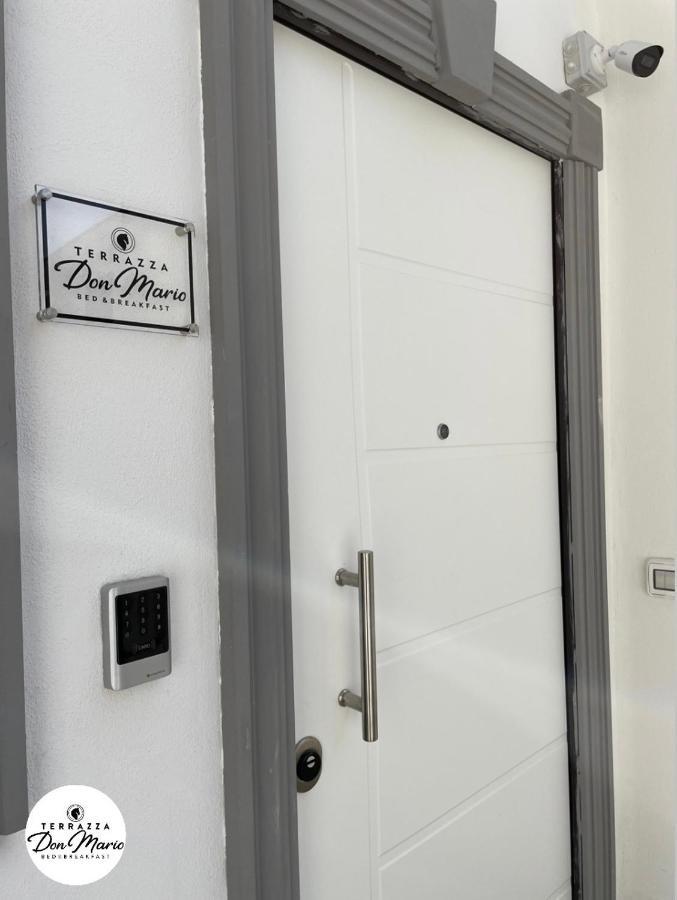 Terrazza Don Mario Bed&Breakfast ปอซซุออลี ภายนอก รูปภาพ