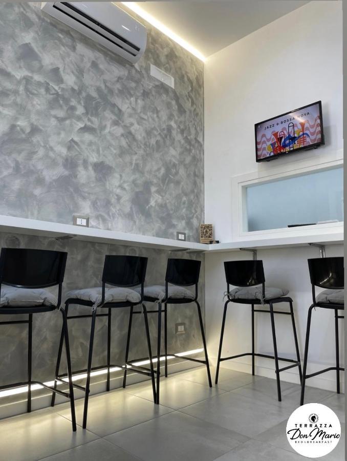 Terrazza Don Mario Bed&Breakfast ปอซซุออลี ภายนอก รูปภาพ