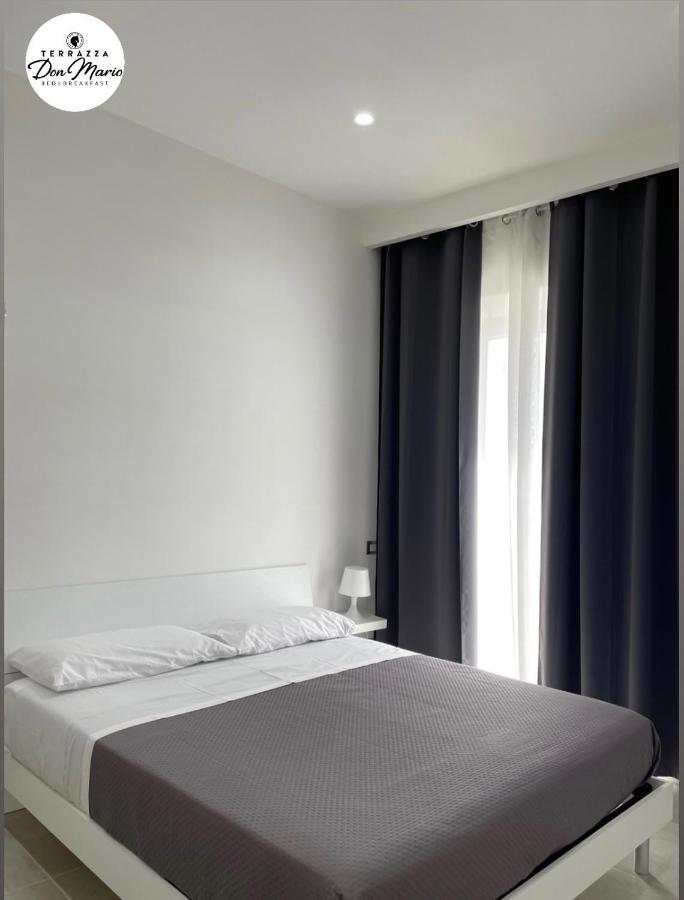 Terrazza Don Mario Bed&Breakfast ปอซซุออลี ภายนอก รูปภาพ