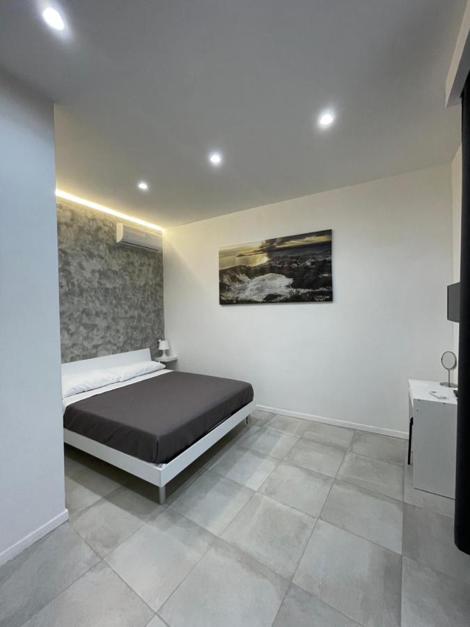 Terrazza Don Mario Bed&Breakfast ปอซซุออลี ภายนอก รูปภาพ