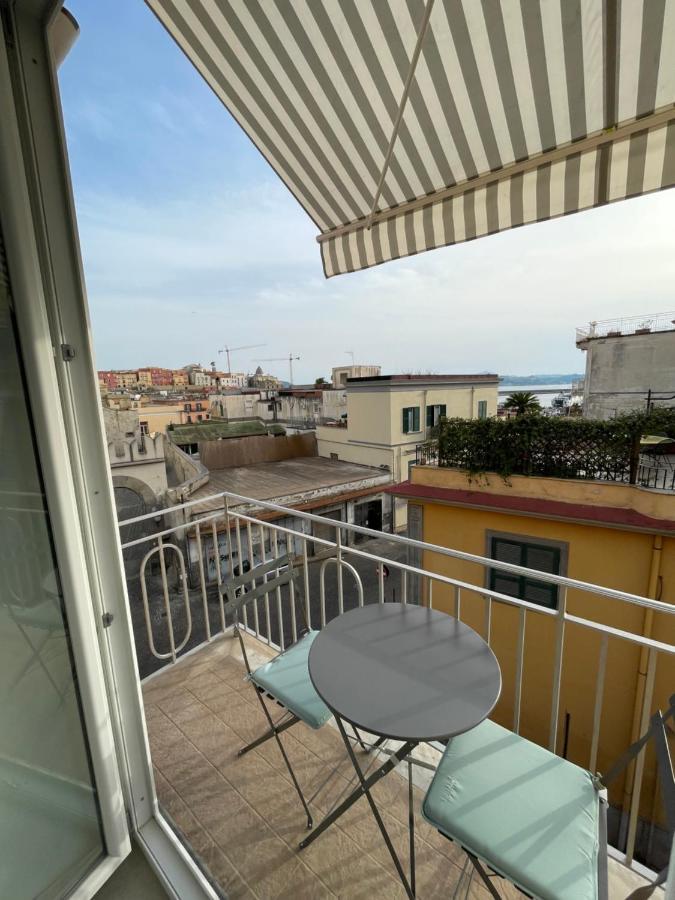 Terrazza Don Mario Bed&Breakfast ปอซซุออลี ภายนอก รูปภาพ
