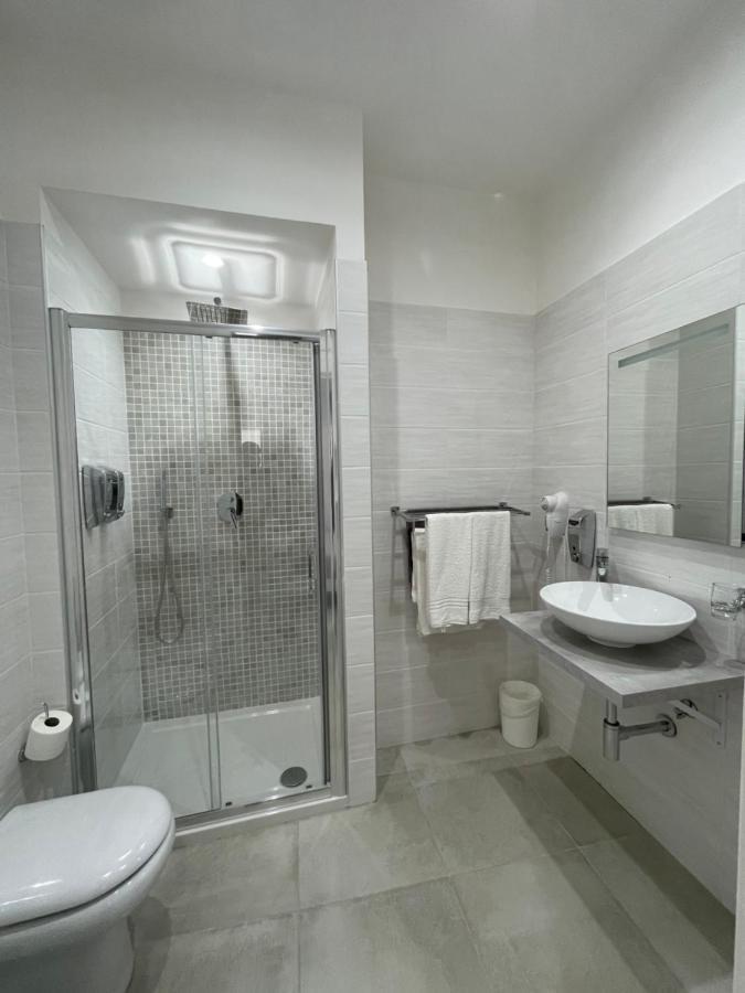Terrazza Don Mario Bed&Breakfast ปอซซุออลี ภายนอก รูปภาพ
